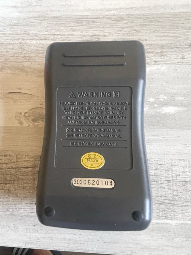 Multímetro Digital Silver UT30C