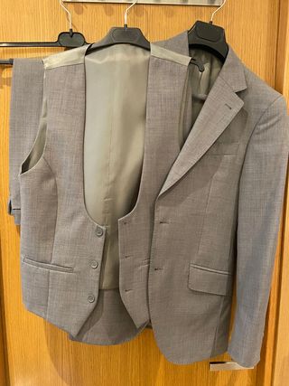 Traje de 3 piezas estilo inglés