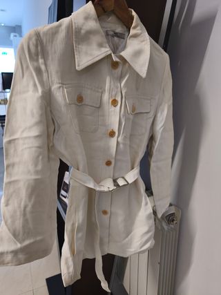 Chaqueta Zara Beige con Cinturón