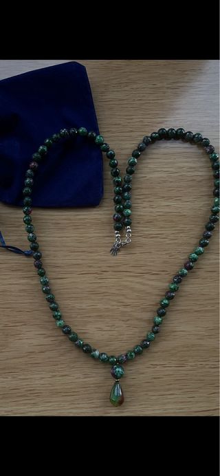 Collar+REGALO BOLSITA TERCIOPELO (Rubí ZOISITA)