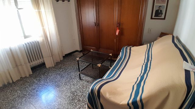 Casa 4 Habitaciones con Garaje en Yecla