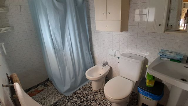 Casa 4 Habitaciones con Garaje en Yecla