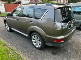 Mitsubishi Outlander 2012
