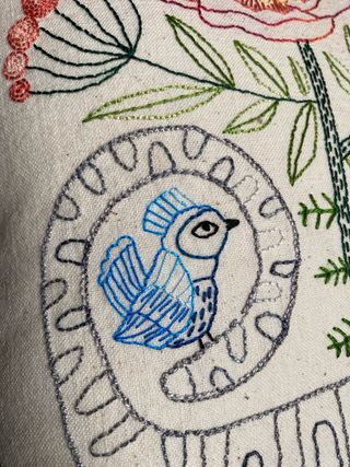 Cuscino ricamato a mano gatto e fiori