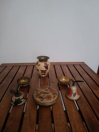 Conjunto 4 peças decorativas metal esmaltado