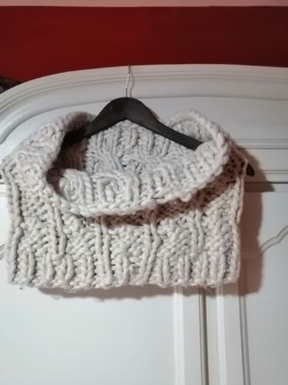 Cuello de lana grueso