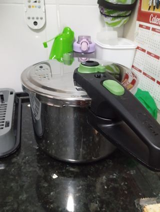 Olla a presión Tefal