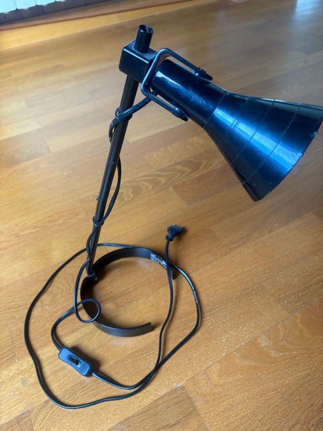 Flexo Ikea Negro Metálico.