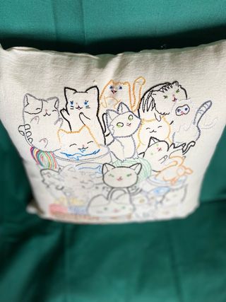 Cuscino Ricamato a Mano Gatti