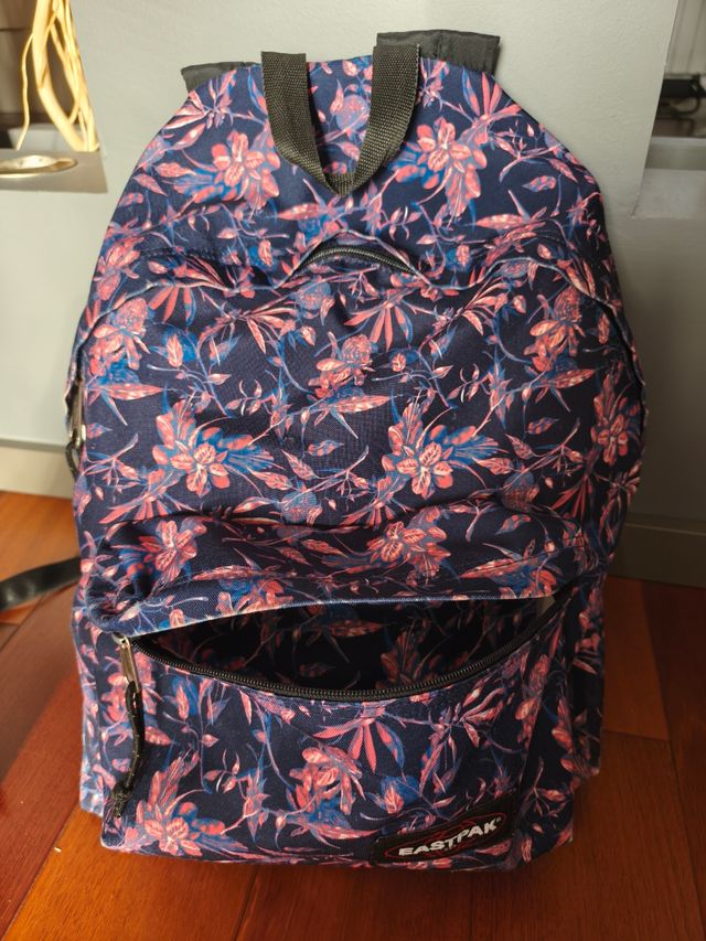 Mochila Eastpak floral