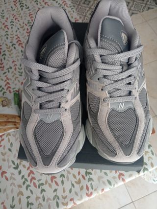 Zapatillas New Balance U9060GG Mujer Talla 39.5