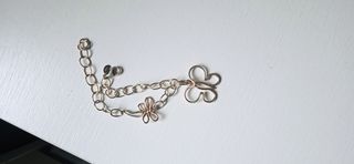 Pulsera de plata con mariposas y flores