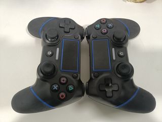 Mando PS4 Negro con Detalles Azules