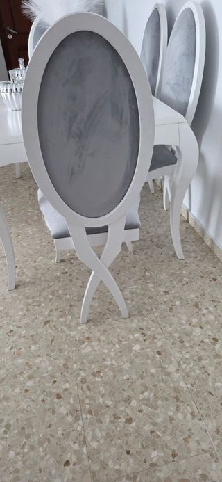 Mesa y 4 Sillas Comedor