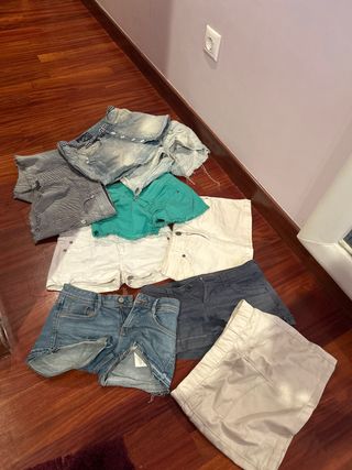 Conjunto de pantalones cortos y faldas
tallas 34 