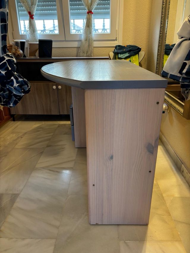 Escritorio madera y metal