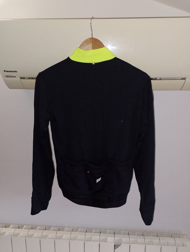 Maillot Santini Talla S Negro/Neón
Equivale una L
