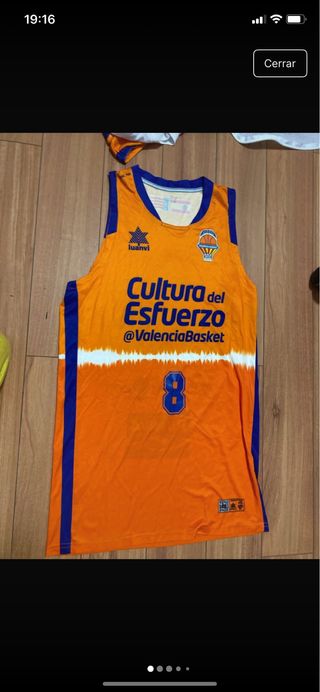 Camiseta Valencia Basket Nº 8