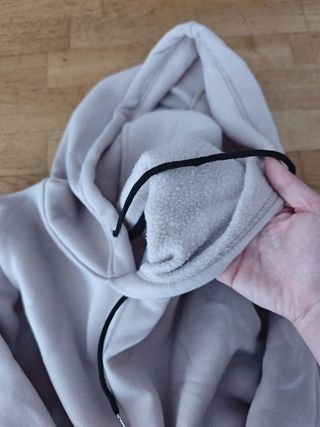 Sudadera beige con capucha talla S