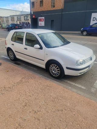Volkswagen Golf 2001