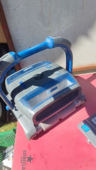 Robot Limpiafondos Aquabot Power Typhoon