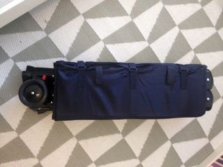 BREVI Cuna de viaje azul con colchoncillo