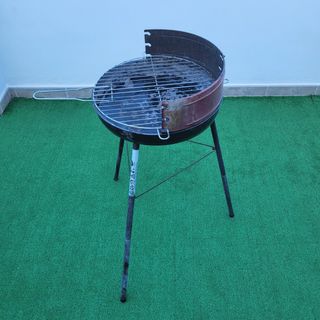 Barbecue a carbonella con grill