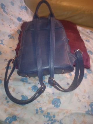 Mochila Azul Cuero con Adornos