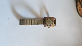 Reloj antiguo de mujer.