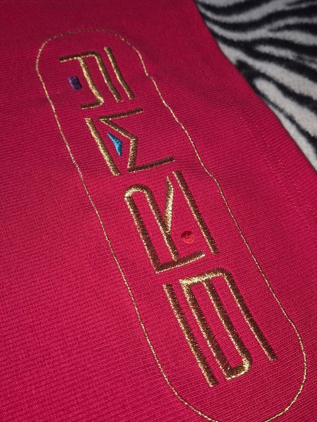 Falda Grimey Roja con Bordado Dorado