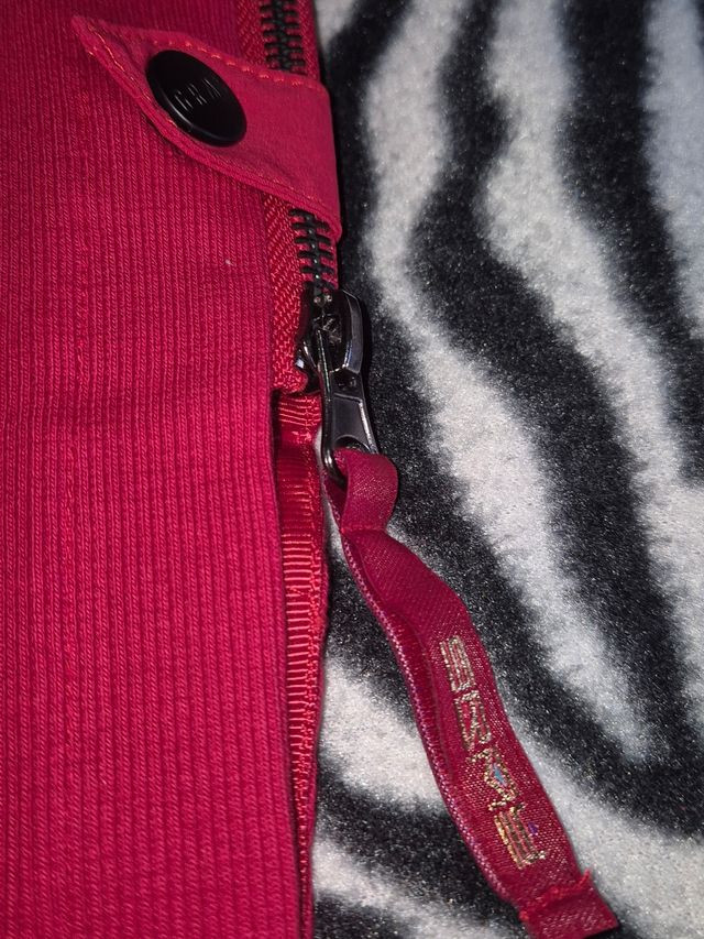 Falda Grimey Roja con Bordado Dorado