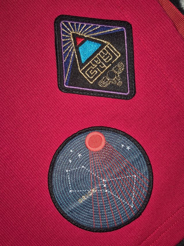 Falda Grimey Roja con Bordado Dorado