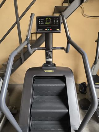 ESCALADORA  TECHNOGYM