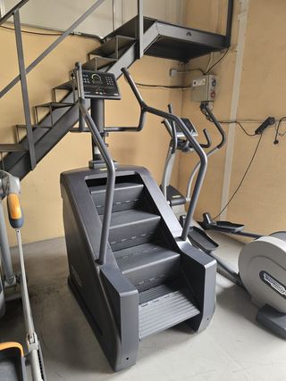 ESCALADORA  TECHNOGYM