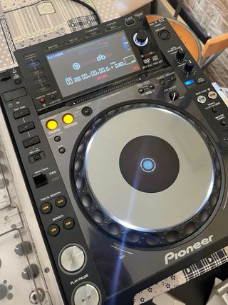 Pioneer CDJ-2000 Nexus + Mixer Xone 96