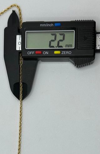 Cadena Salomónica de oro de 18k, 6.06 g, 63 cm. 