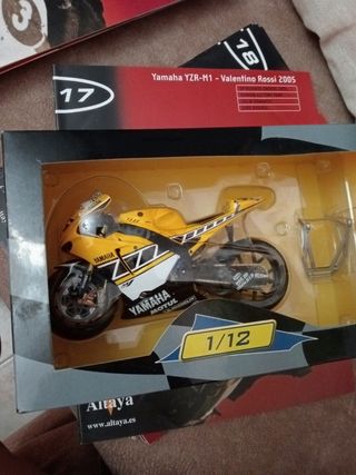 Moto GP Yamaha Valentino Rossi 2005