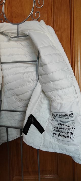 Chaqueta Pull & Bear Blanca Talla M