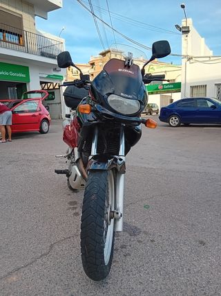 Suzuki Freewind XF 650cc.