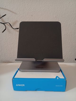 Soporte iPad Anker Hub USB C 551
