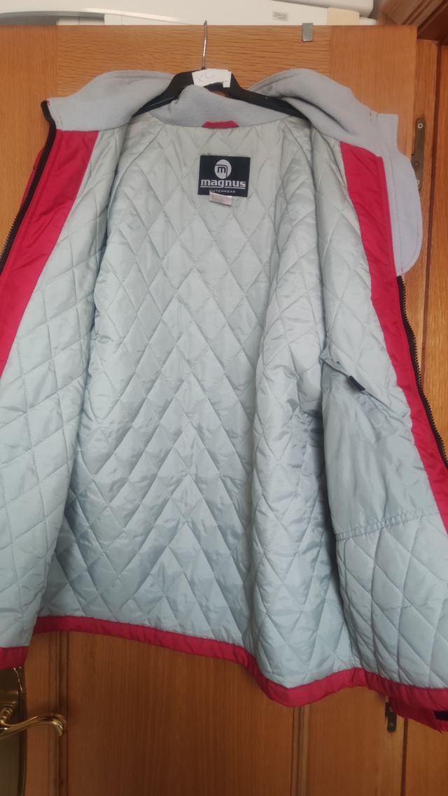 Chaqueta Magnus Nieve Talla M sin estrenar.