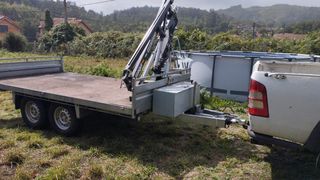 Remolque con grúa