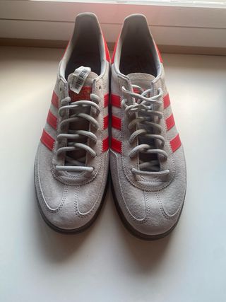 Zapatillas Adidas Spezial Grises y Rojas