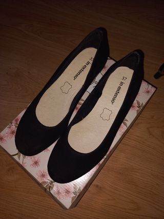 Zapatos negros de ante