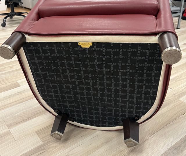 Poltrona Giorgetti in pelle bordeaux