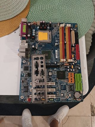 Placa Base Gigabyte LGA775