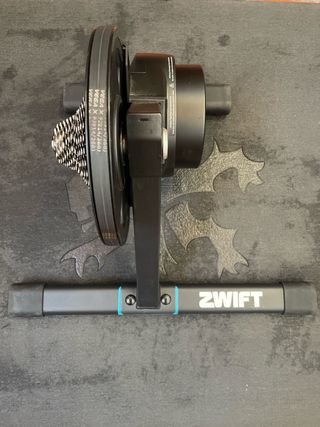 Rodillo Zwift Hub