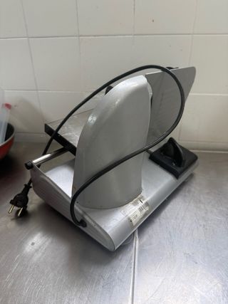 Cortadora de fiambre pequeña