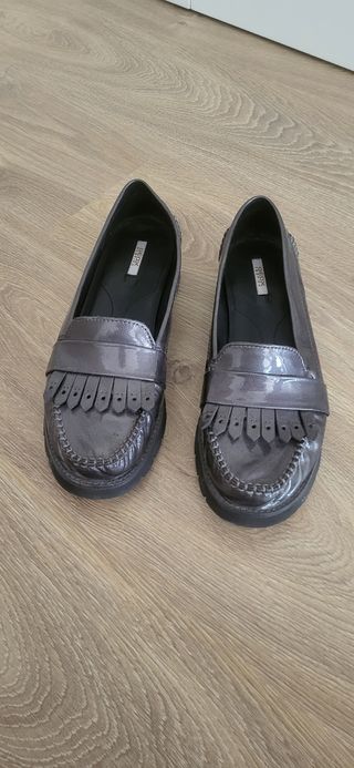 Zapatos Geox charol marrón 