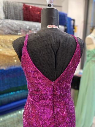 Abito lungo fucsia con paillettes